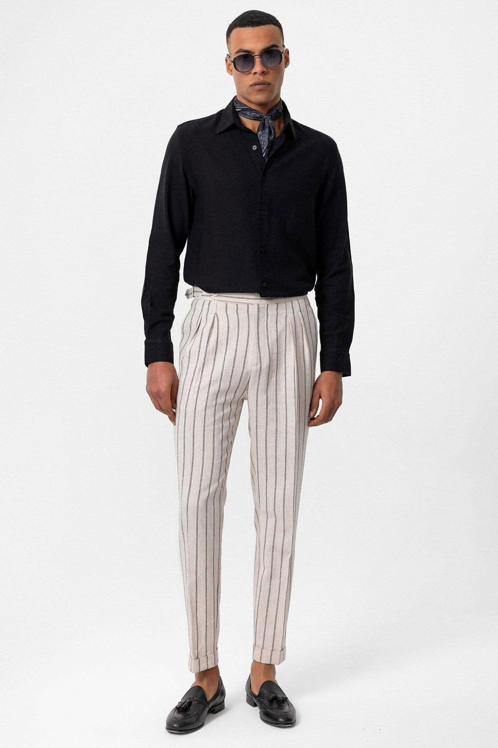 Men's Black Long Sleeve Linen Shirt – detail view