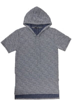 Fabric detail on men's marbled short sleeve hoodie