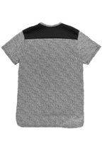Fabric detail on men's marbled travel shirt