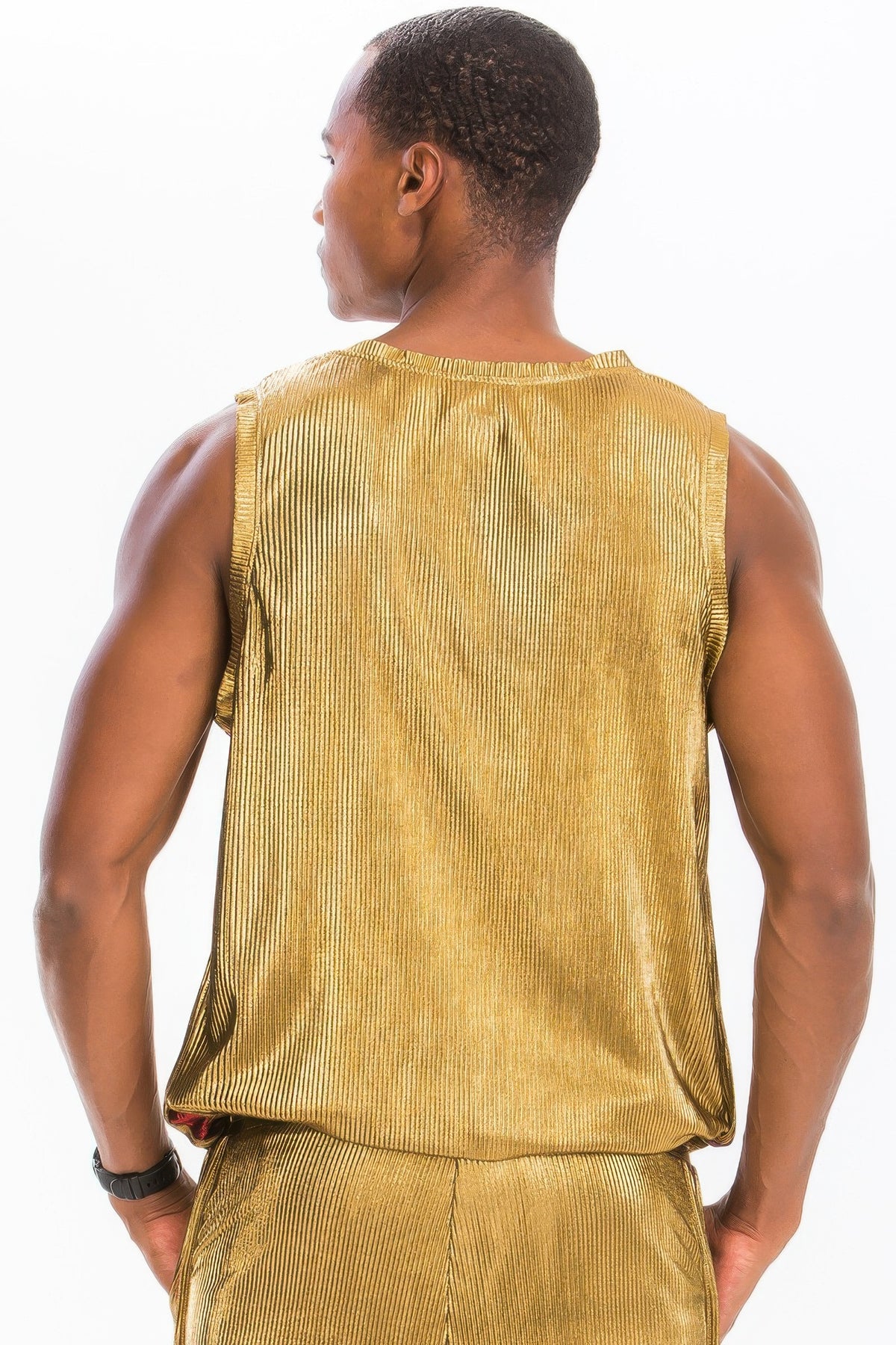 Fabric detail on men's metallic flick tank top