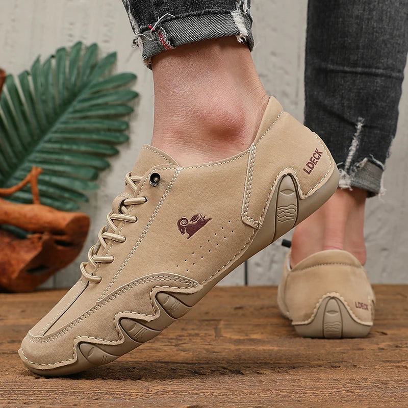 Men's shoes in beige suede, perfect for casual outings