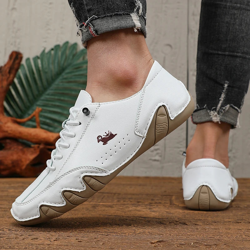 Men's shoes in white, casual style, perfect for everyday wear