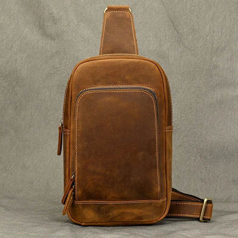 Men's vintage chest bag in brown leather, perfect for daily use