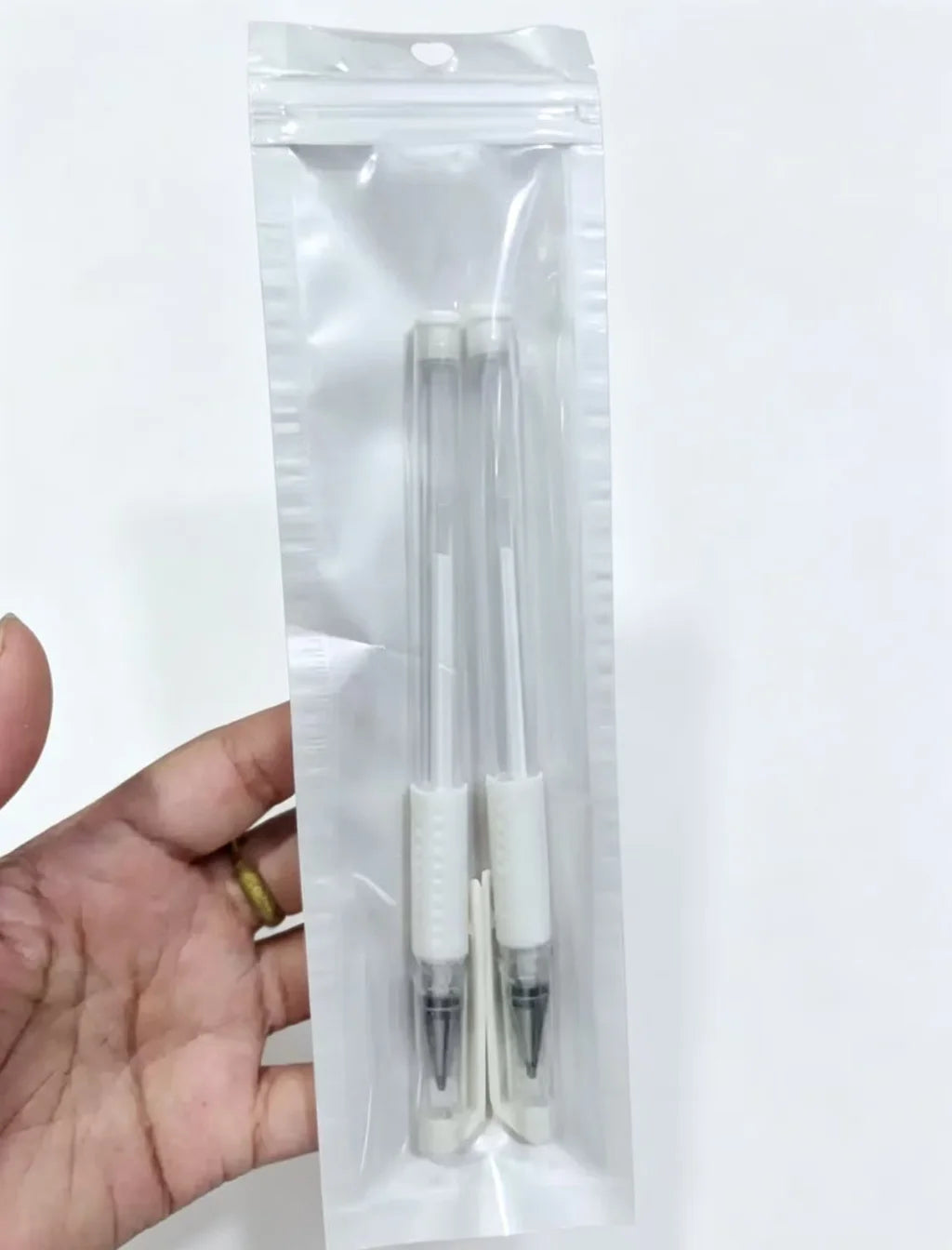 white surgical skin marker pen for microblading eyebrow mapping (photo 7 of 9)