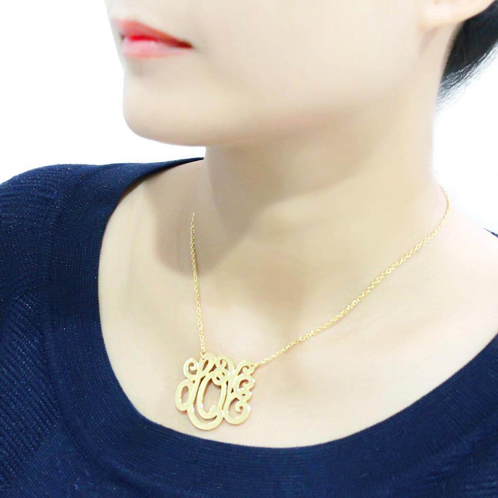 Elegant gold minimalist fashion necklace displayed on a model's neck for a chic look