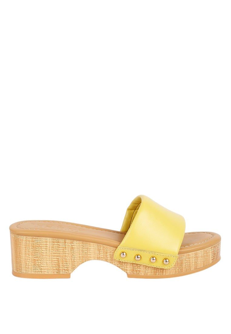Minny Textured Heel Leather Slip On Sandals