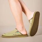 Mens comfortable shoes in green canvas, ideal for casual wear