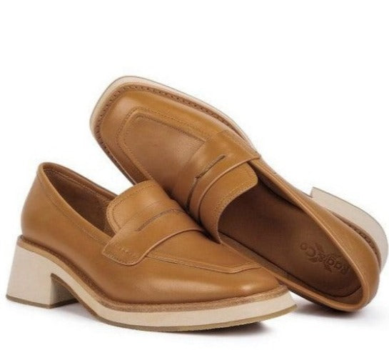 Women's Shoes - Flats Moore Lead Lady Loafers