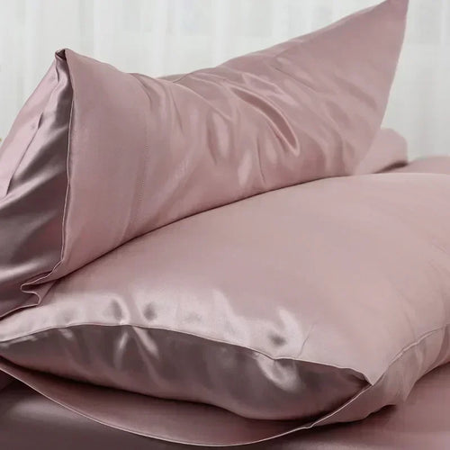 Mulberry silk pillowcase for hair and skin, soft pink color