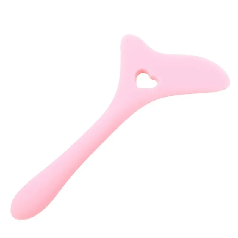 Multi-functional eyeliner stencil in pink silicone for precise makeup application