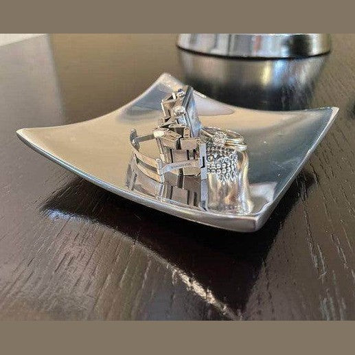 Multi-Purpose Wavy-Square Candle Holder - VacationGrabs