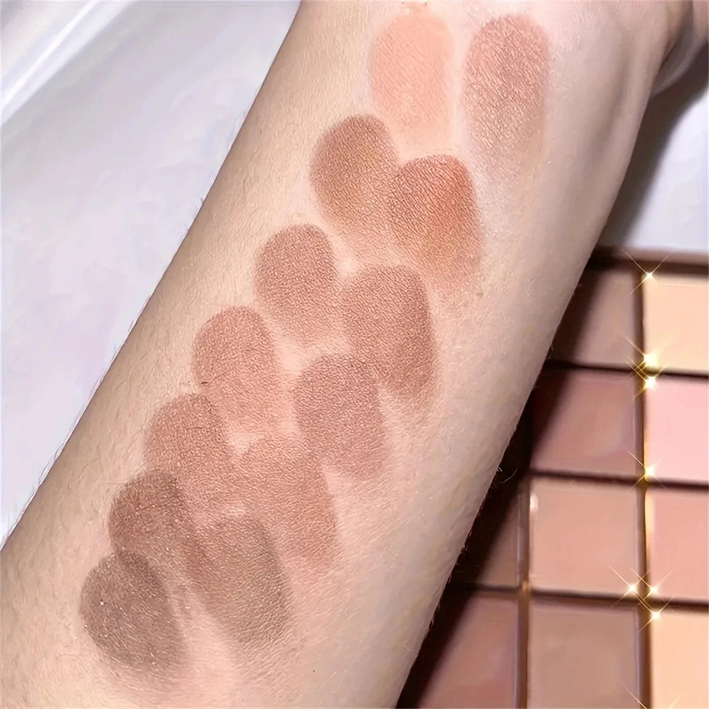 25-color neutral eyeshadow palette with gray brown and coffee tones (photo 3 of 5)