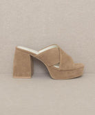 Oasis Society brown platform mule sandals with thick block heels for stylish comfort