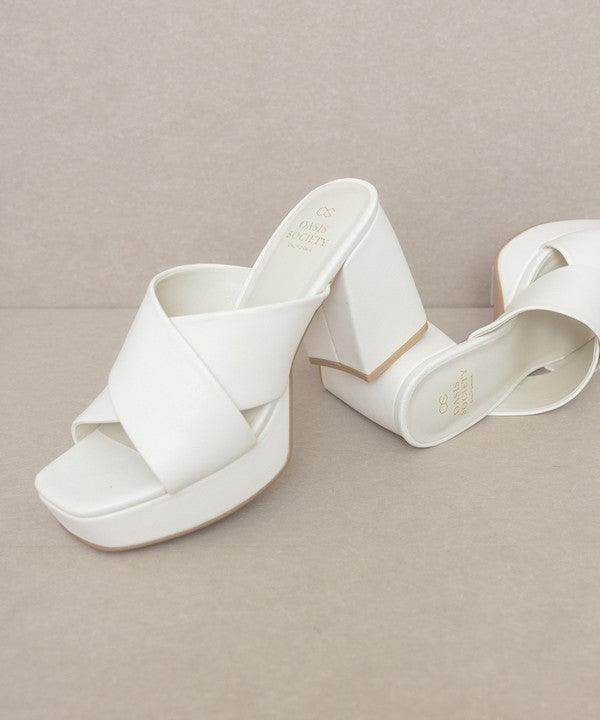 Oasis Society women's platform mule sandals in white with a stylish block heel design