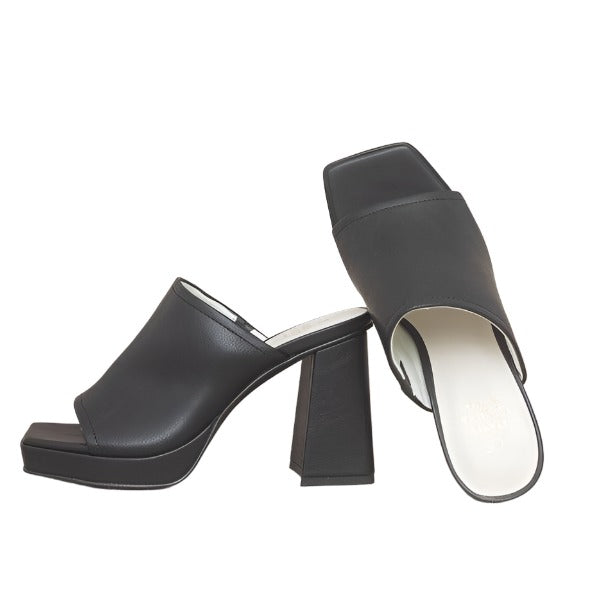 Women's Shoes - Heels Oasis Society Vivienne - Slip On Platform Heels