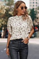 Chic open back summer tops for women in light fabric, perfect for a stylish day out