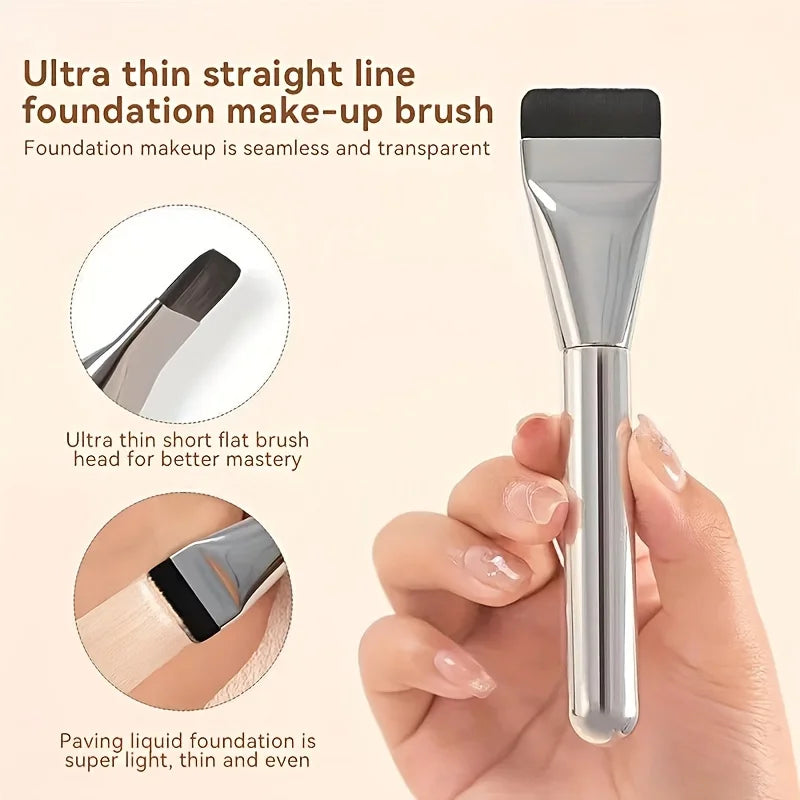 oval foundation brush with hypoallergenic nylon bristles (photo 4 of 8)