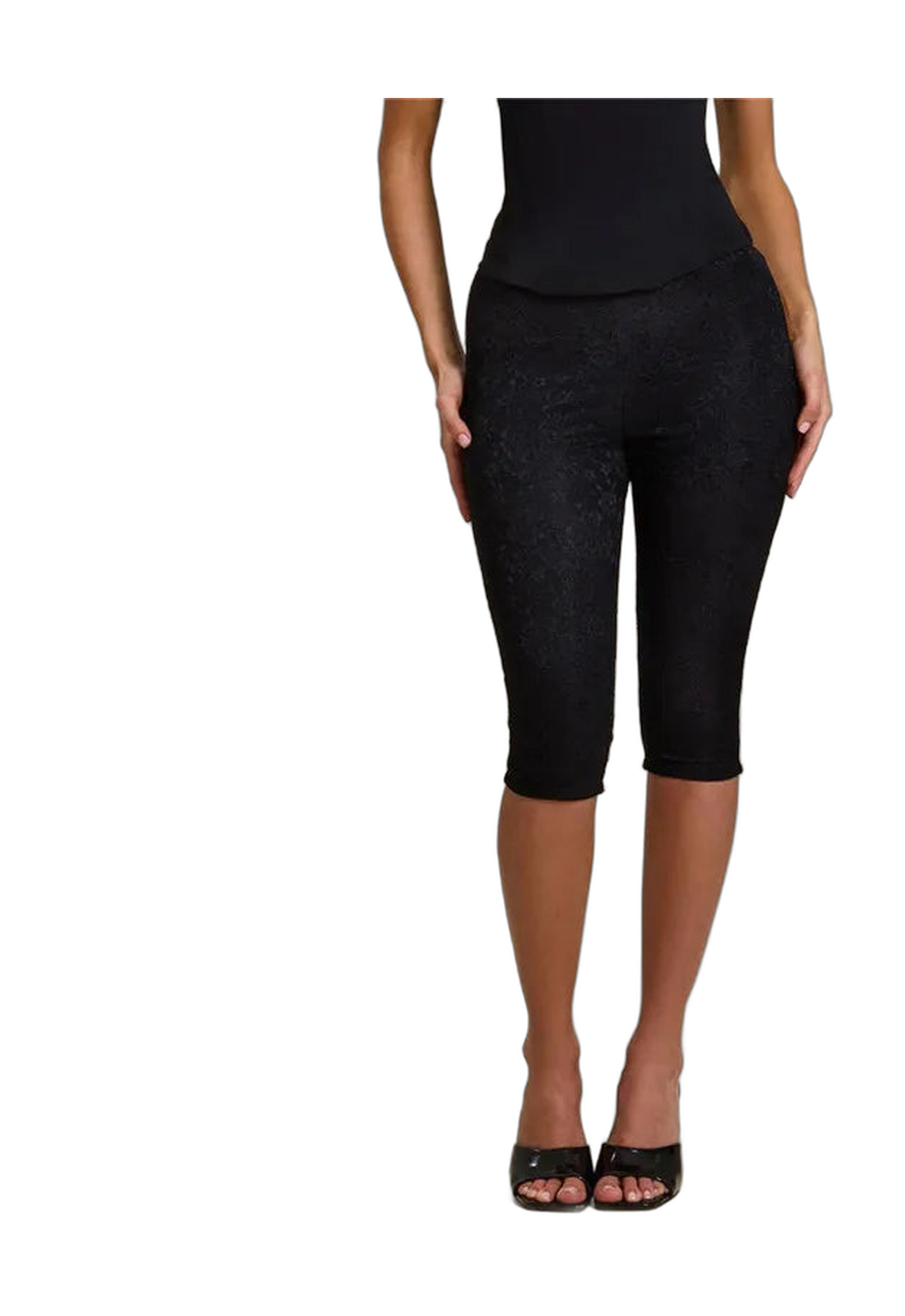 Vacation-Ready Women's Capri Dress Pants in Pink