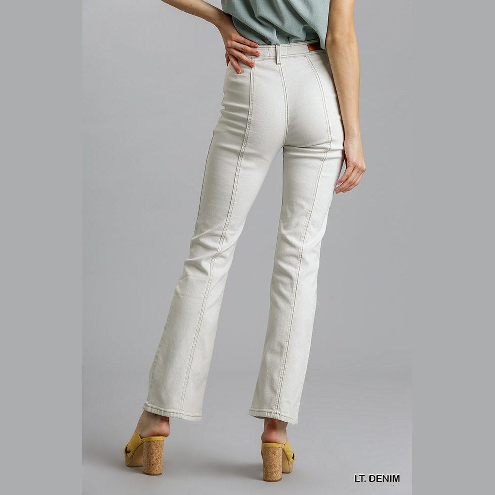 Women's panel straight cut denim jeans in light denim, stylish for everyday wear
