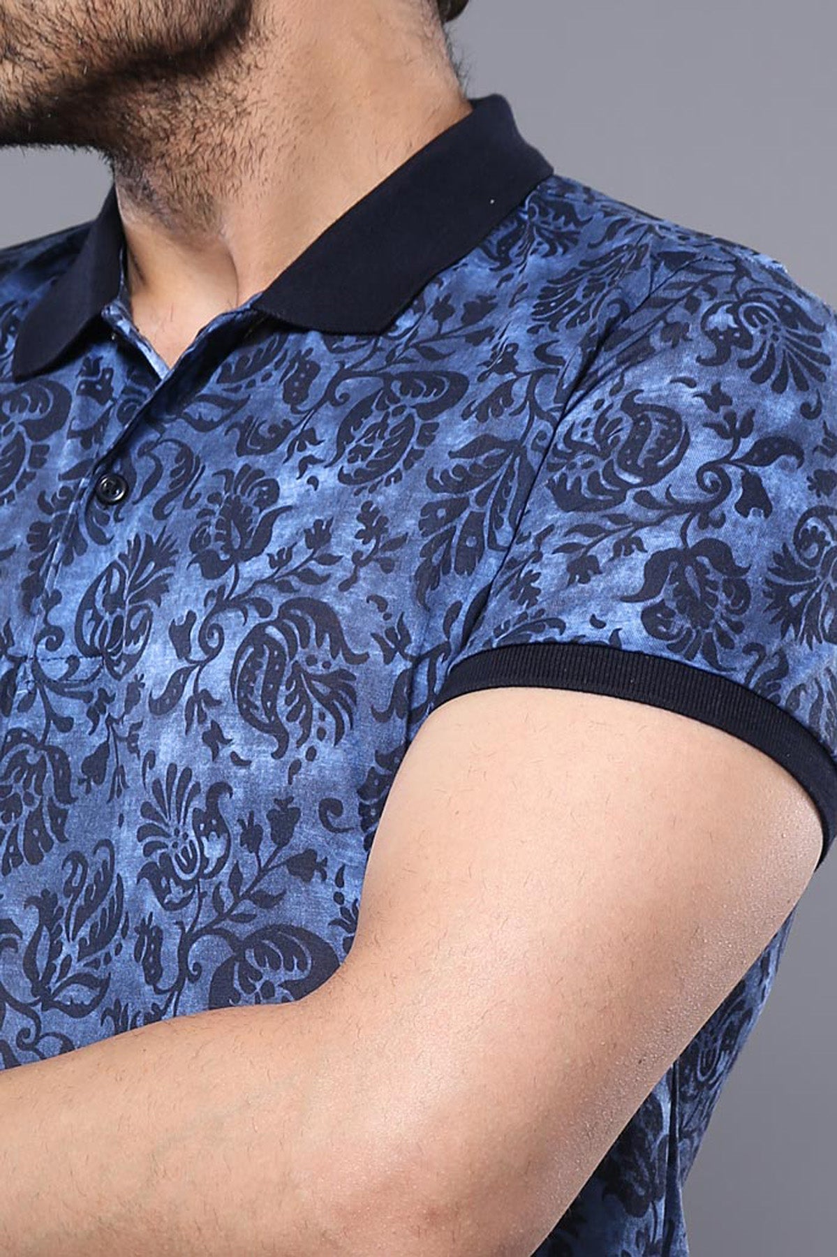 Patterned Blue Polo T-Shirt by Wessi – detail view