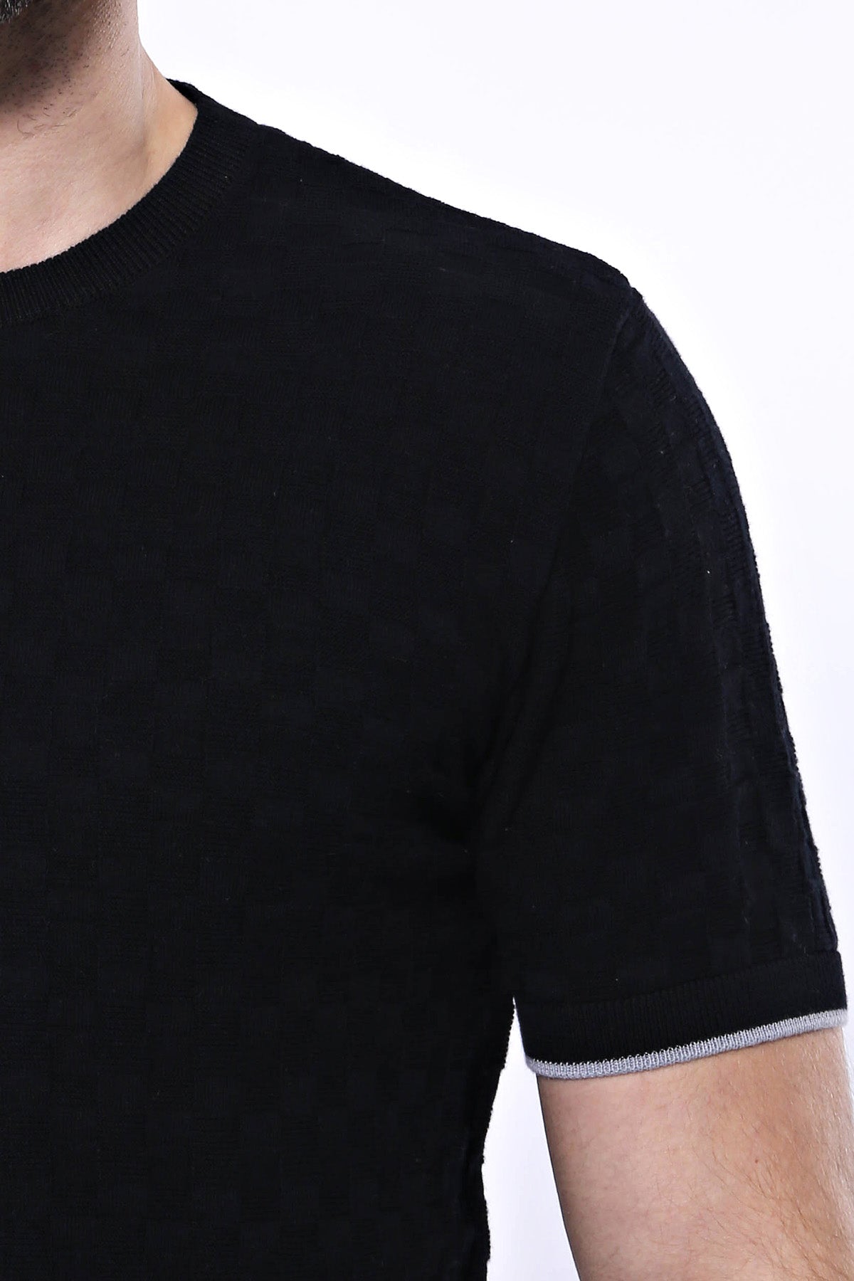 Patterned Tricot Knitted Black Men T-Shirt – detail view