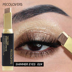Two-in-one shimmering eyeshadow in a stick for easy application