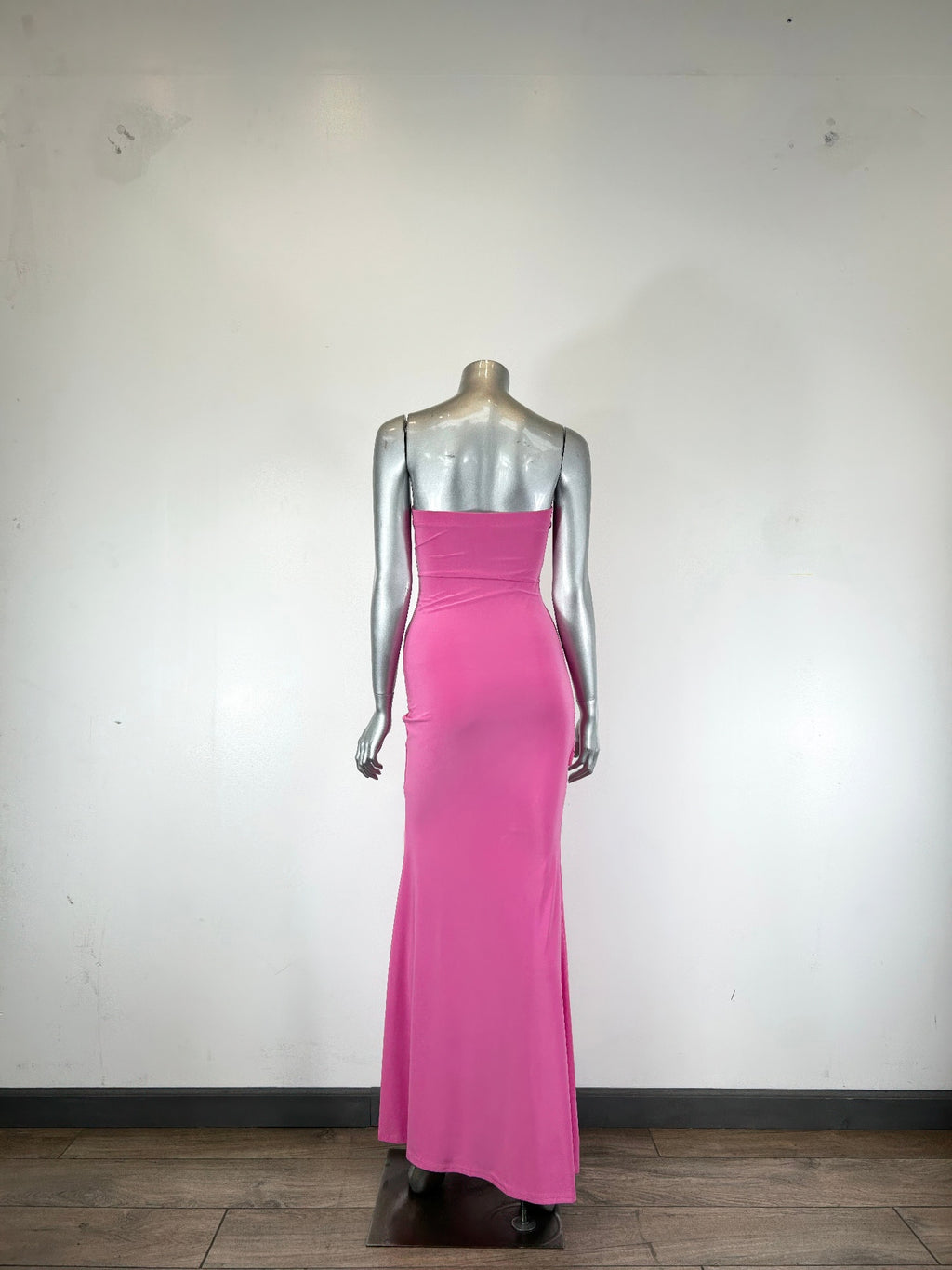 women's pink sleeveless maxi dress for beach or casual outings