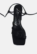 Piri Toe Ring Tie Up Block Sandals