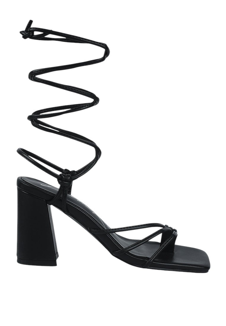 Piri Toe Ring Tie Up Block Sandals