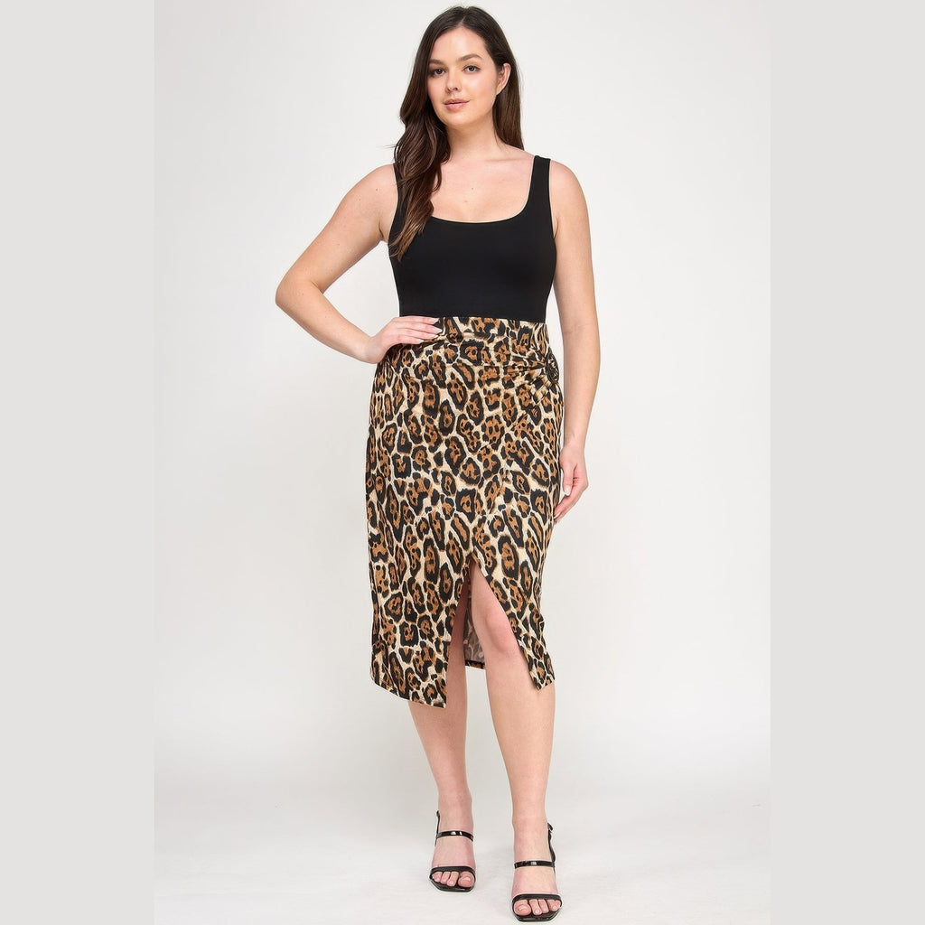 Chic plus size leopard print skirt with a side slit, perfect for summer outfits