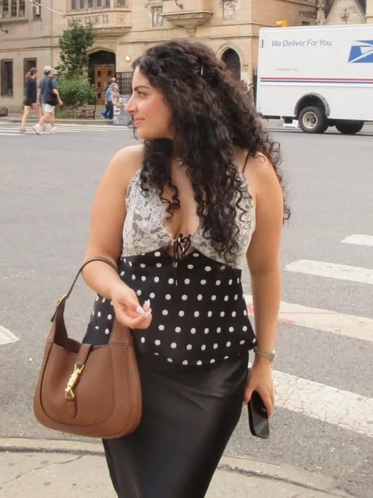 Women's polka dot dots top, stylish and perfect for casual outings