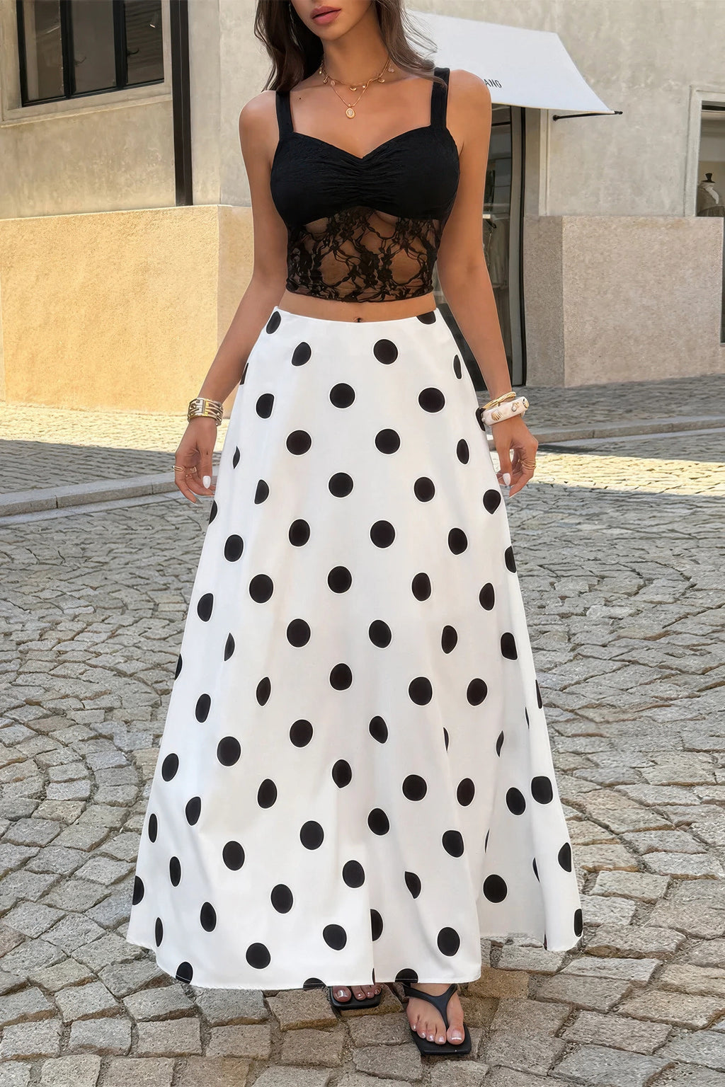 Women's polka dot dots maxi skirt in black and white, perfect for summer outings
