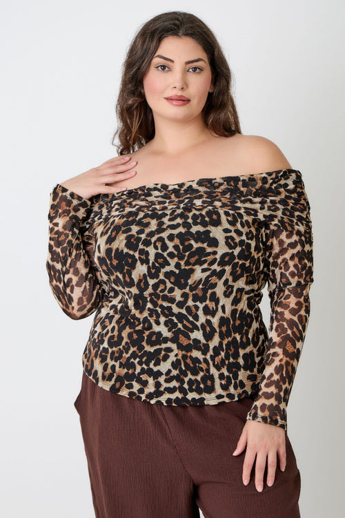 Women's off-shoulder top with print leopard design for stylish casual wear