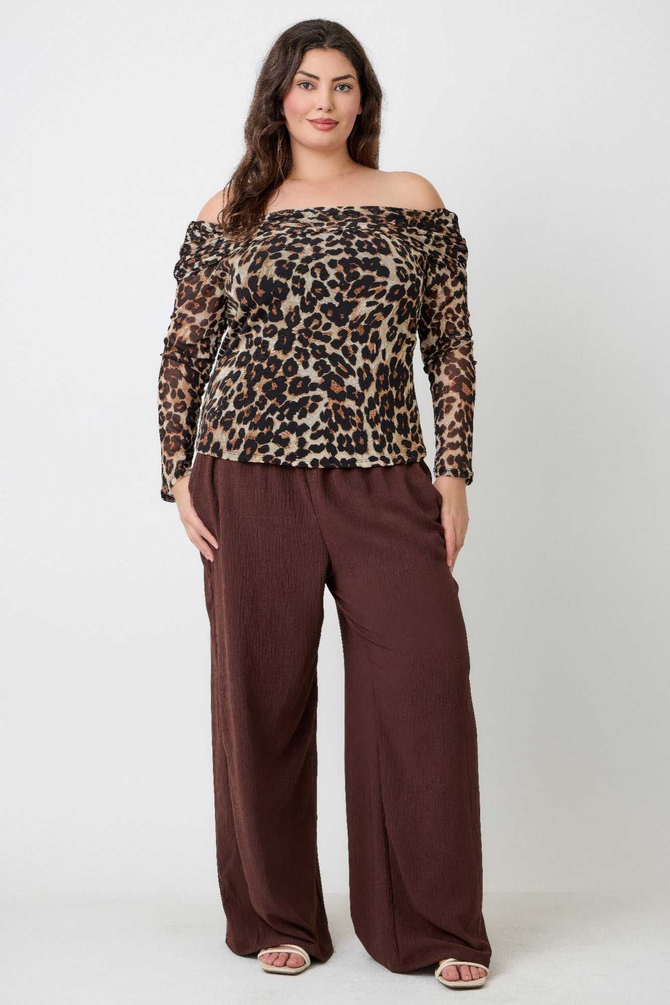 Women's print leopard top, comfortable fabric, stylish for casual outings