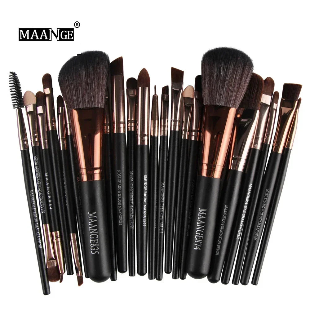 professional makeup brush set for eyeshadow and eyeliner (photo 7 of 9)