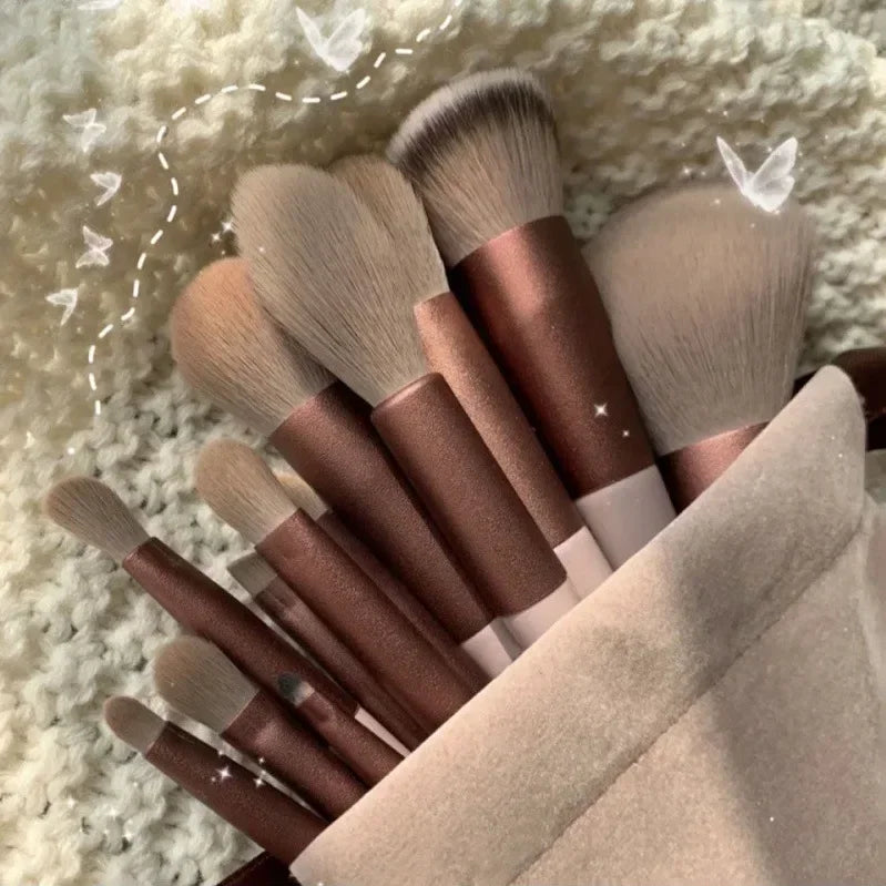 professional makeup brush set for eyeshadow and eyeliner (photo 9 of 9)