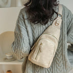Quality travel bags in beige leather, perfect for everyday use