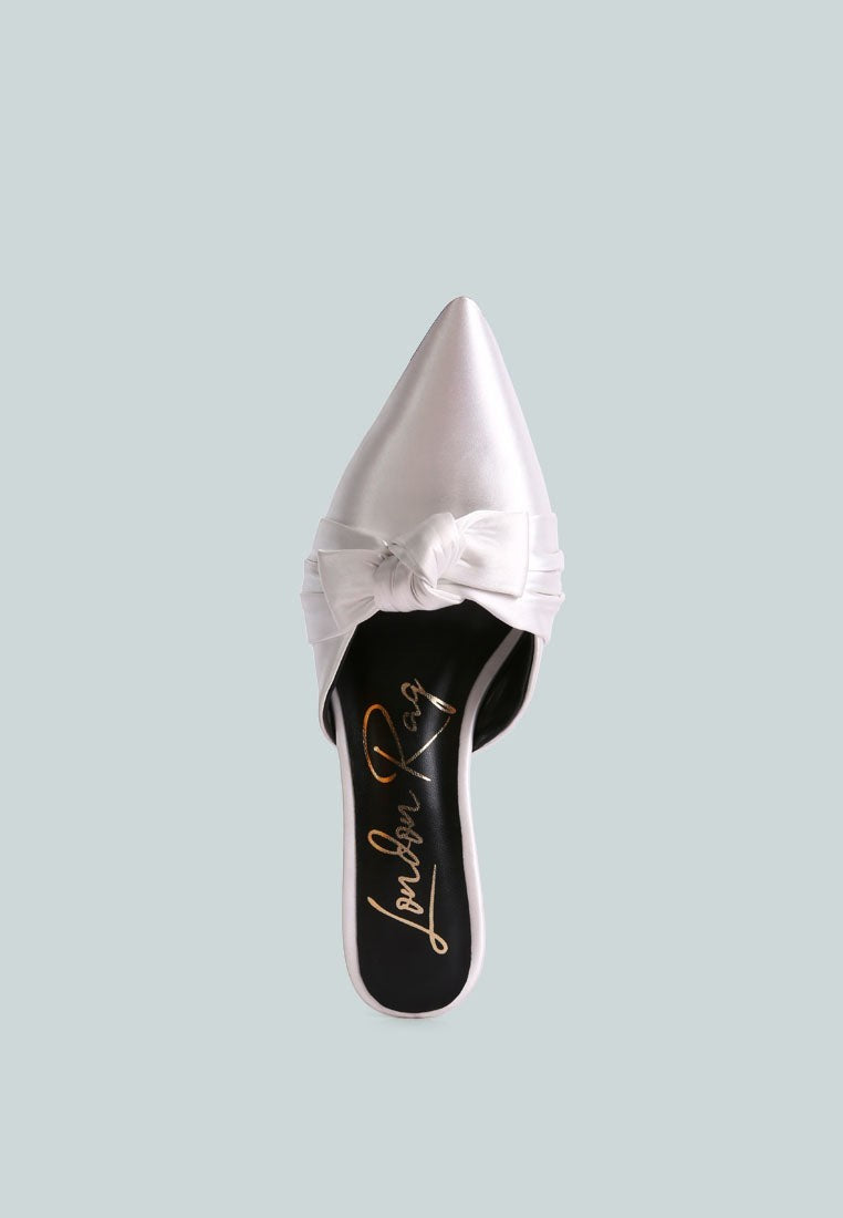 Sandales mules à talons aiguilles en satin Queenie