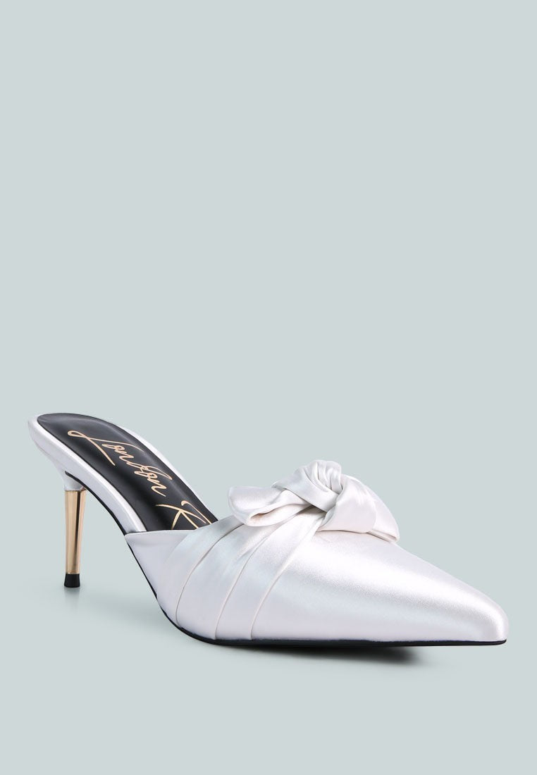 Sandales mules à talons aiguilles en satin Queenie