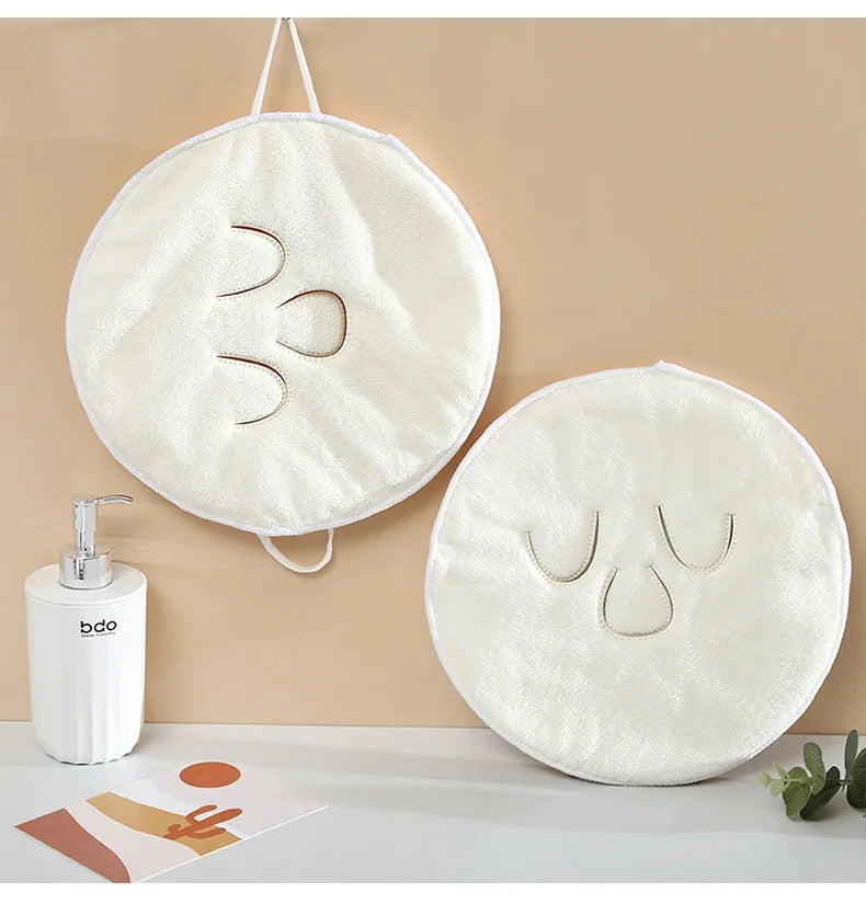 White reusable hot and cold face mask for soothing relaxation