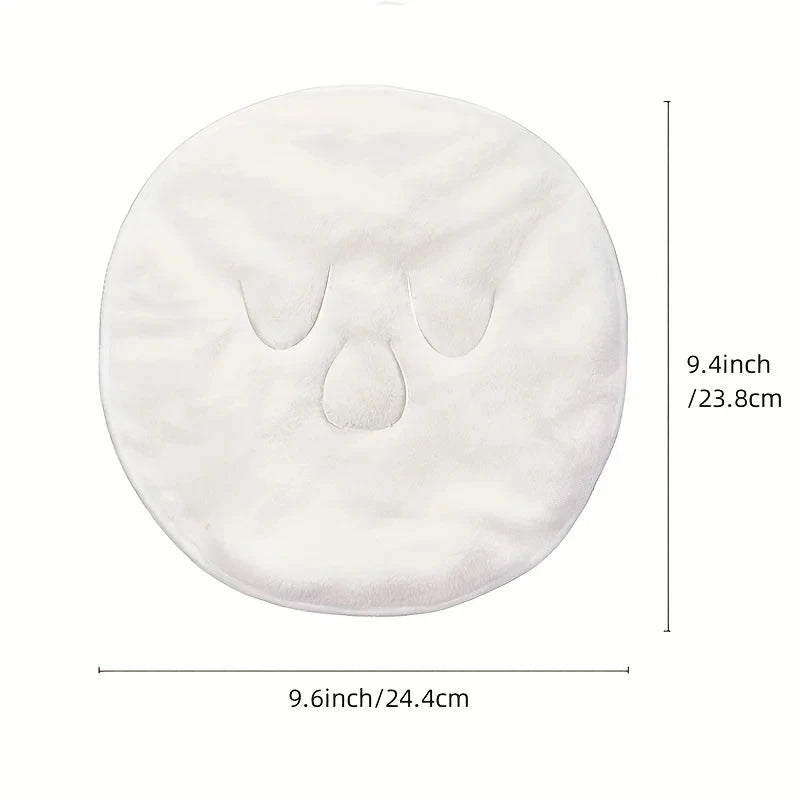 Reusable hot and cold face mask in white for soothing relaxation