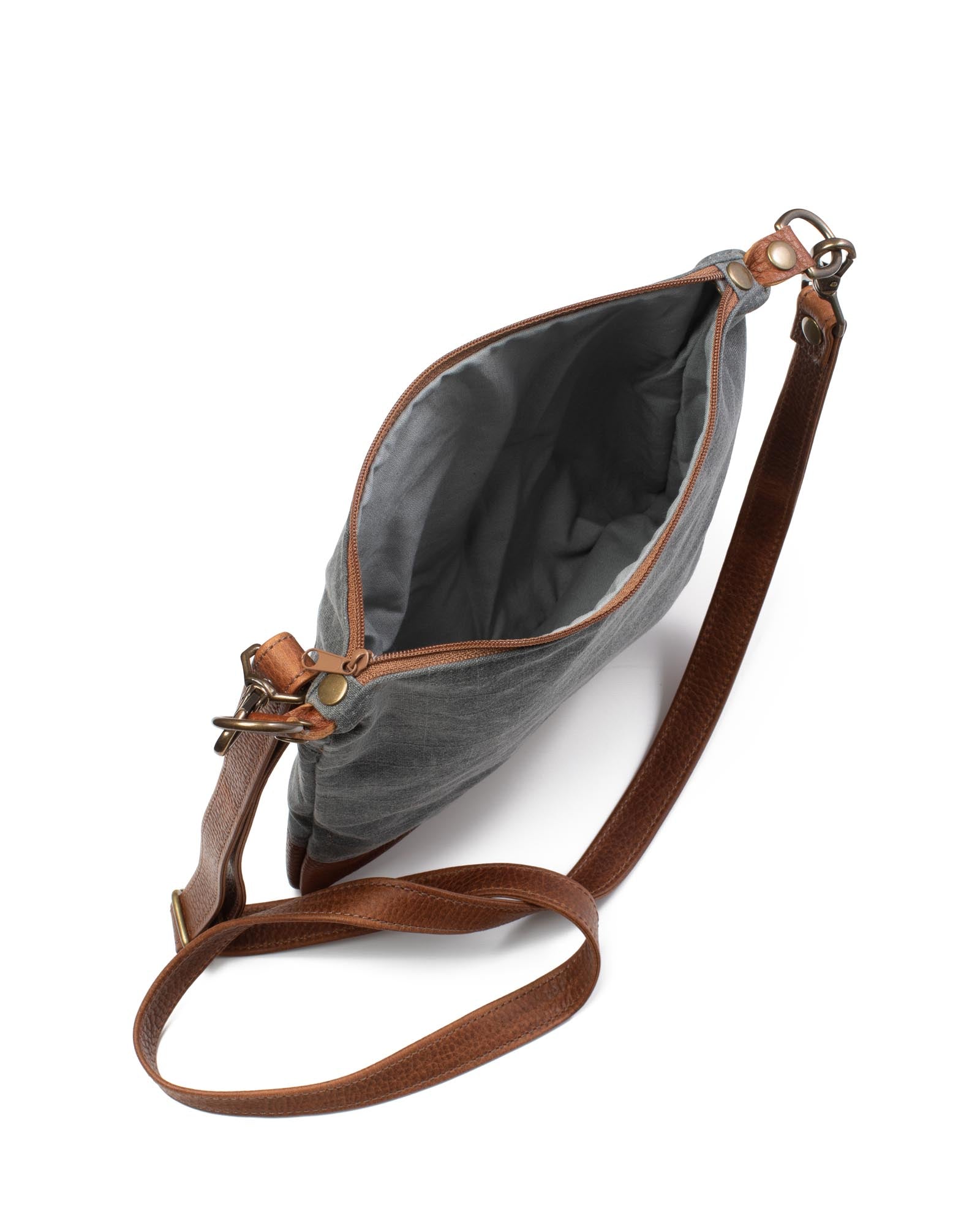 Rogue Industries stylish messenger bag for vacations with a spacious interior and adjustable strap
