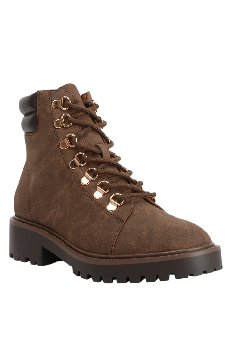 Shirly Quilt Collared Ankle Boots
