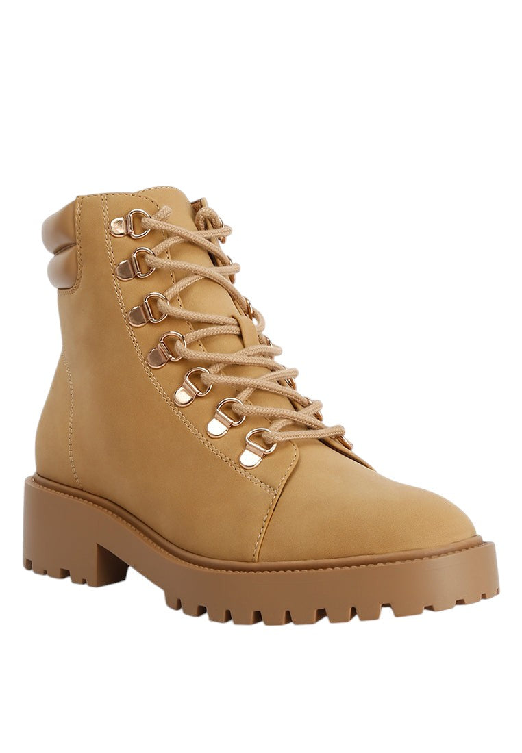 Shirly Quilt Collared Ankle Boots