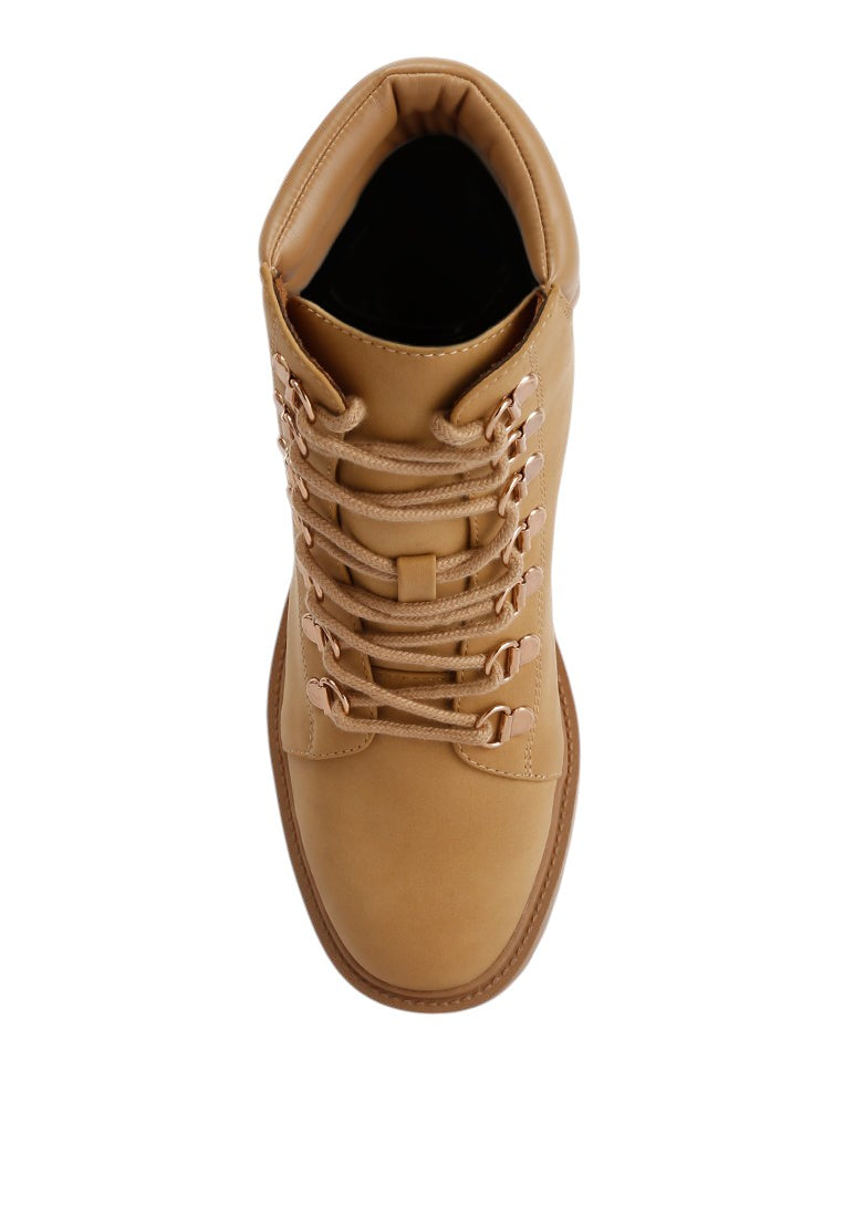Shirly Quilt Collared Ankle Boots