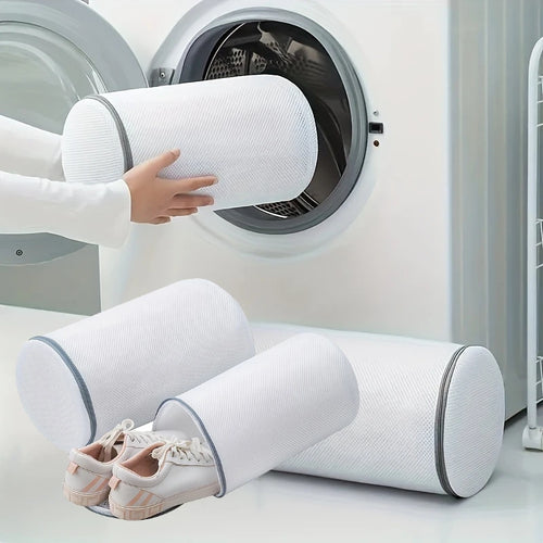 White shoe washing bag for sneakers, ideal for laundry protection