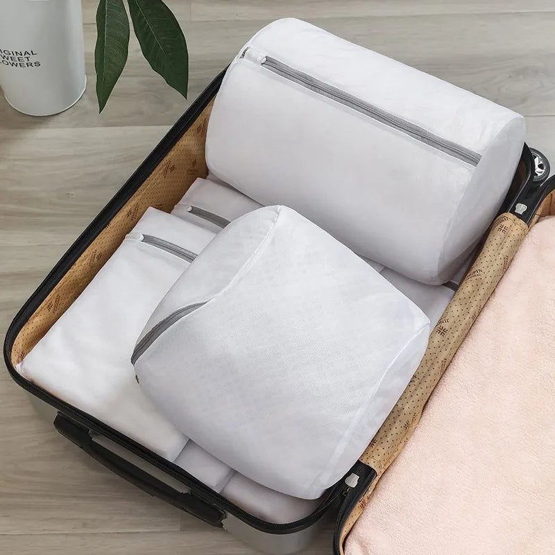 Shoe washing bag for sneakers, white mesh material, ideal for washing shoes