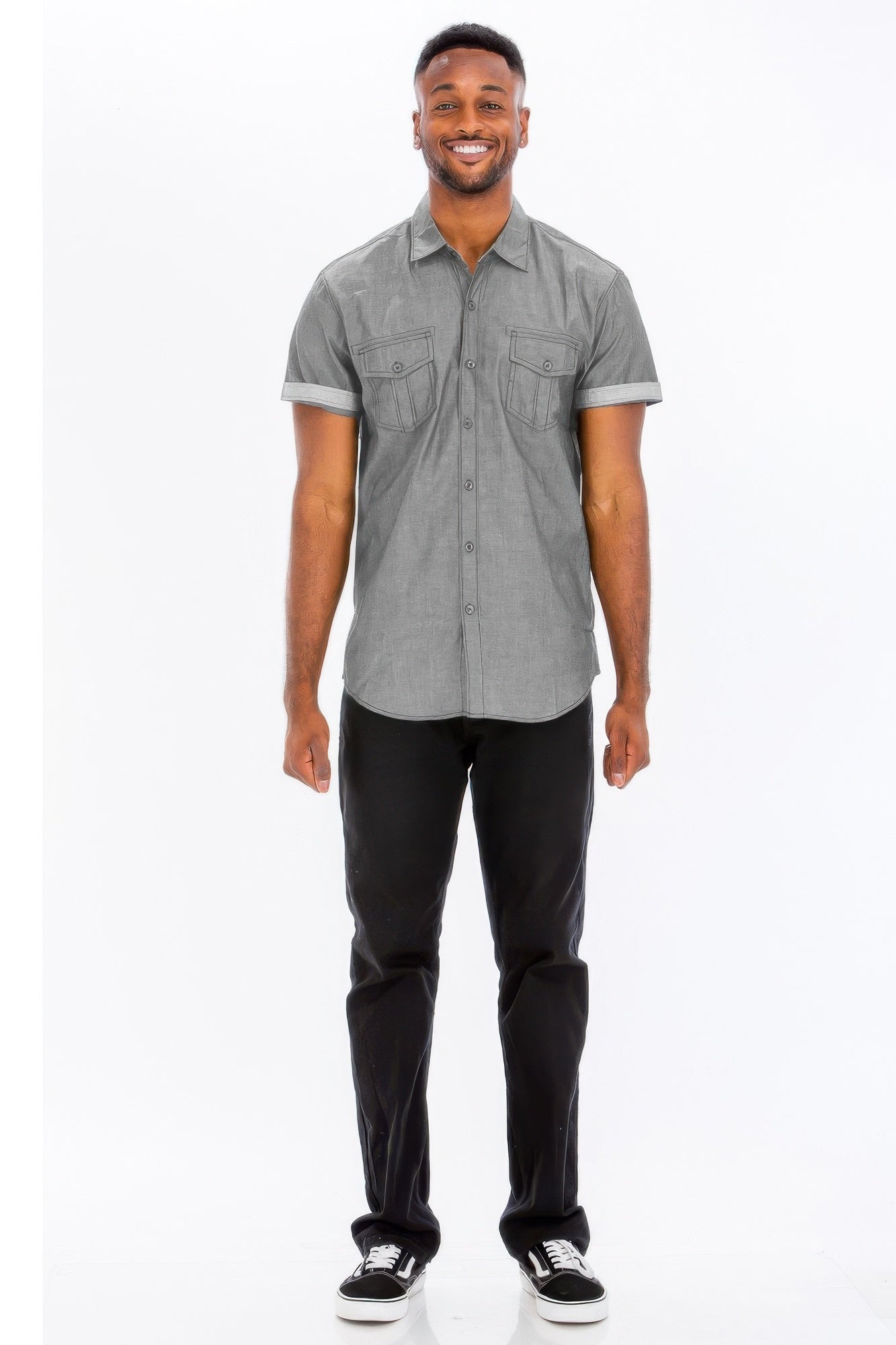 Men's short sleeve vacation shirts in gray with double chest pockets for a stylish look