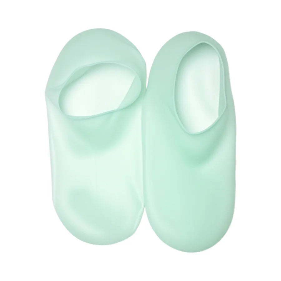 Detail of the breathable fabric texture on the moisturizing heel sock