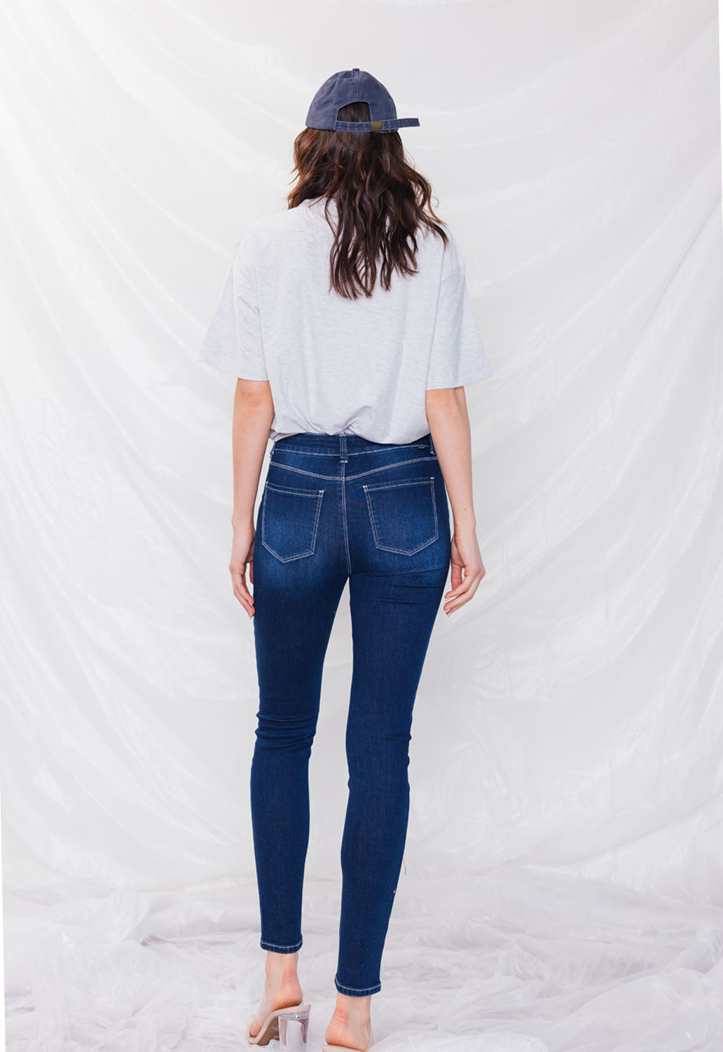 Women's blue skinny pants jeans, perfect for casual outings